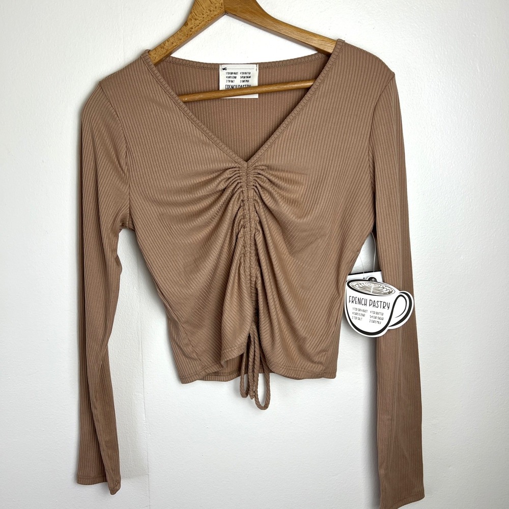 French Pastry Top Jr Sz Large Ruched Beige V-Neck Cinched Ribbed Long Sleeve Y2K